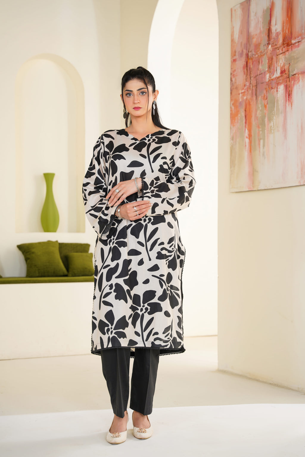 Monochrome | Black & White Bold Lawn Kurti (2pc)