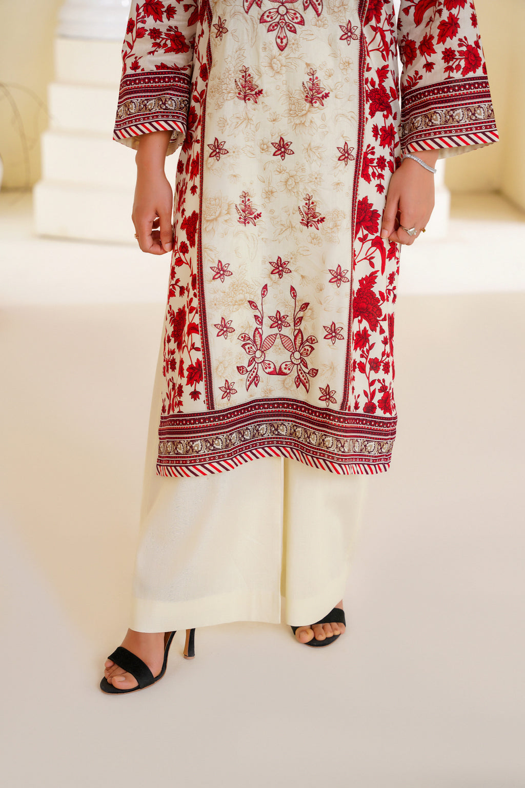 Laila | Embroidered Floral Printed Lawn (3pc)